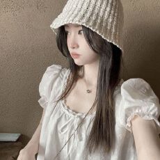 批发法式温柔风肌理感白色<b class='q'>刺绣</b><b class='q'>衬衫</b>女夏季显瘦气质<b class='q'>衬衣</b>泡泡袖花边上衣