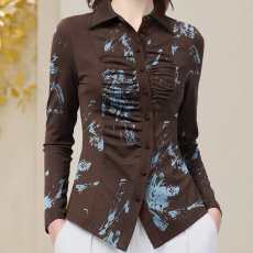 批发弹力印花衬衫女装2026春装新款<b class='q'>长袖</b>上衣设计感咖色褶皱衬衣