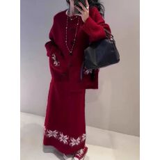 批发韩系<b class='q'>甜美</b>花朵刺绣针织开衫半身裙女秋冬新款温柔风软糯通勤套装