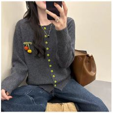 批发秋装女士红色毛衣针织开衫<b class='q'>外套</b>女2025新款高级感独特漂亮早秋上衣