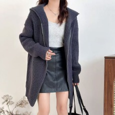 2025秋冬新款休闲连帽双拉链中长款宽松大码毛衣外套女针织开衫潮