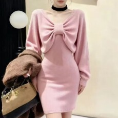 批发圣诞新年红套装女2025冬季新款小众扭结褶皱披肩内搭吊带背心裙子