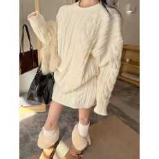 批发十三行正品2025冬季新款宽松小众麻花<b class='q'>毛衣</b>+针织半身裙袜套三件套