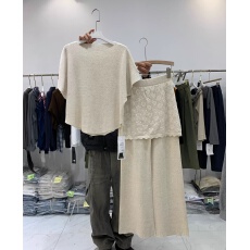 批发温柔风两件套韩系蝙蝠袖圆领毛衣针织春夏新款勾花拼接屁帘休闲<b class='q'>裤</b>