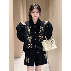 批发<b class='q'>休闲</b>黑色提花套装春季小个子穿搭女2026新款慵懒风上衣裤子两件套