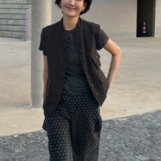 批发4019日系复古马甲女款2026新款秋季无袖坎肩叠穿<b class='q'>上衣</b>设计感小众