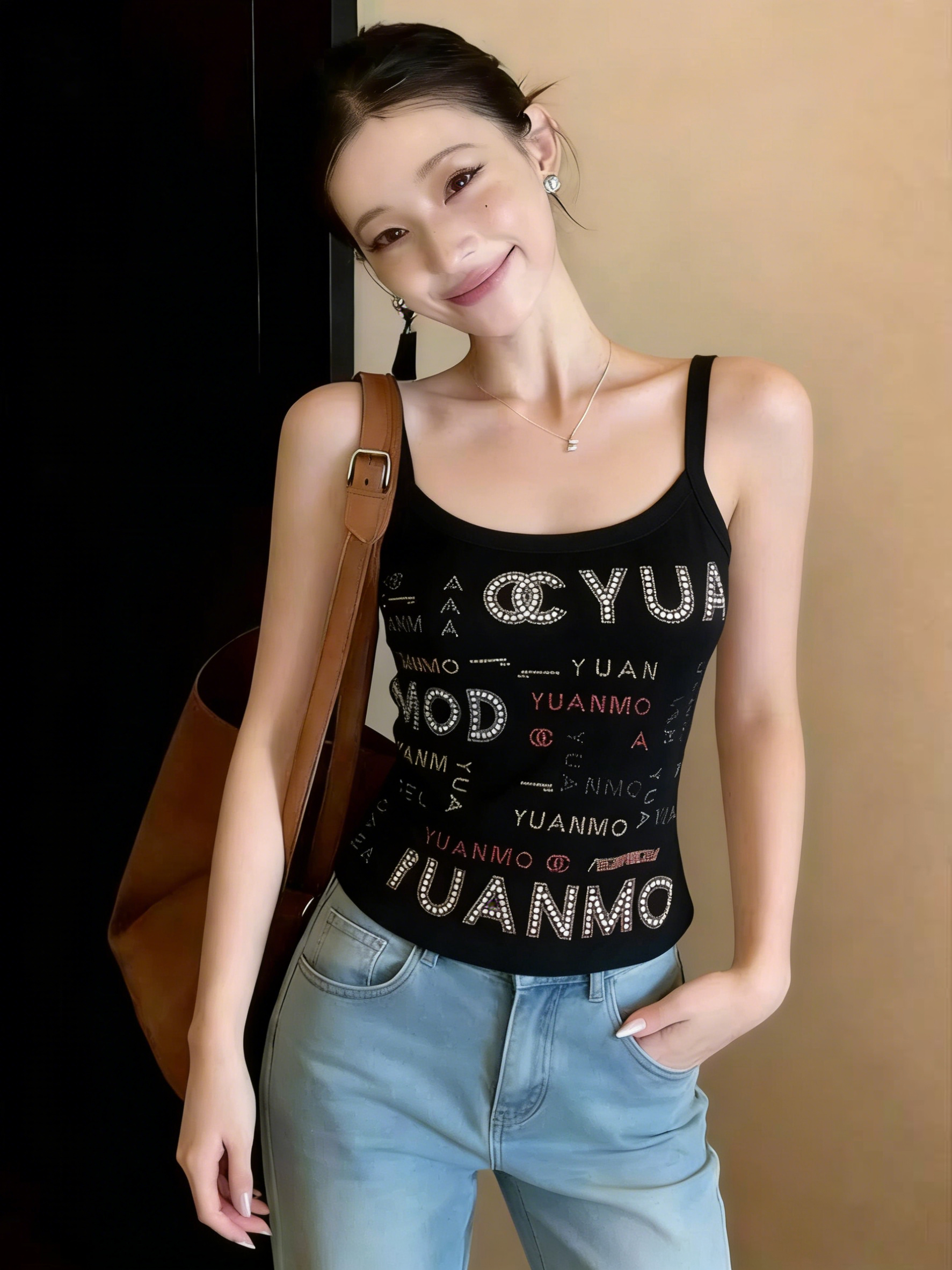 RY2011# 2026夏季原创时装字母烫钻吊带背心胸垫T恤