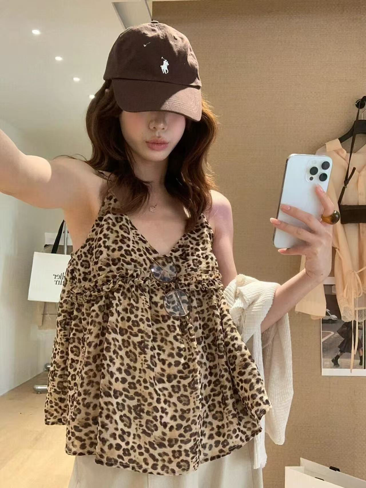 한 부서 연령 감소 스택 착용 꽃무늬 레오파드 무늬 캐미솔 여름 외출용 루즈핏 슬림해 보이는 아름다운 쉬폰 작은 셔츠 맨위