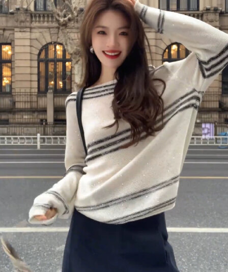 느긋한 느슨함 센스 스트라이프 라운드 넥 니트 스웨터 여성 2026 가을 새로운 긴팔 루즈핏 다용도 고급 센스