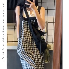 批发束脚撞色格子<b class='q'>背带裤</b>女2026夏季新款韩版宽松气质时尚百搭连体裤子