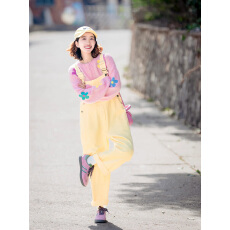 批发2025韩版学院风<b class='q'>女装</b>班服团服时尚多巴胺小个子黄色背带裤