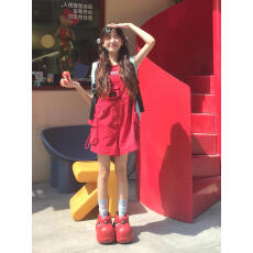 批发夏季新款<b class='q'>背带裤</b>女多巴胺活力复古红色小个子阔腿棉短裤减龄可爱