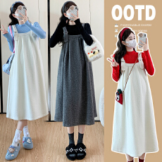 批发实拍时尚大码2025年加绒加厚雨花绒孕妇装背带裙+大码毛衣套装