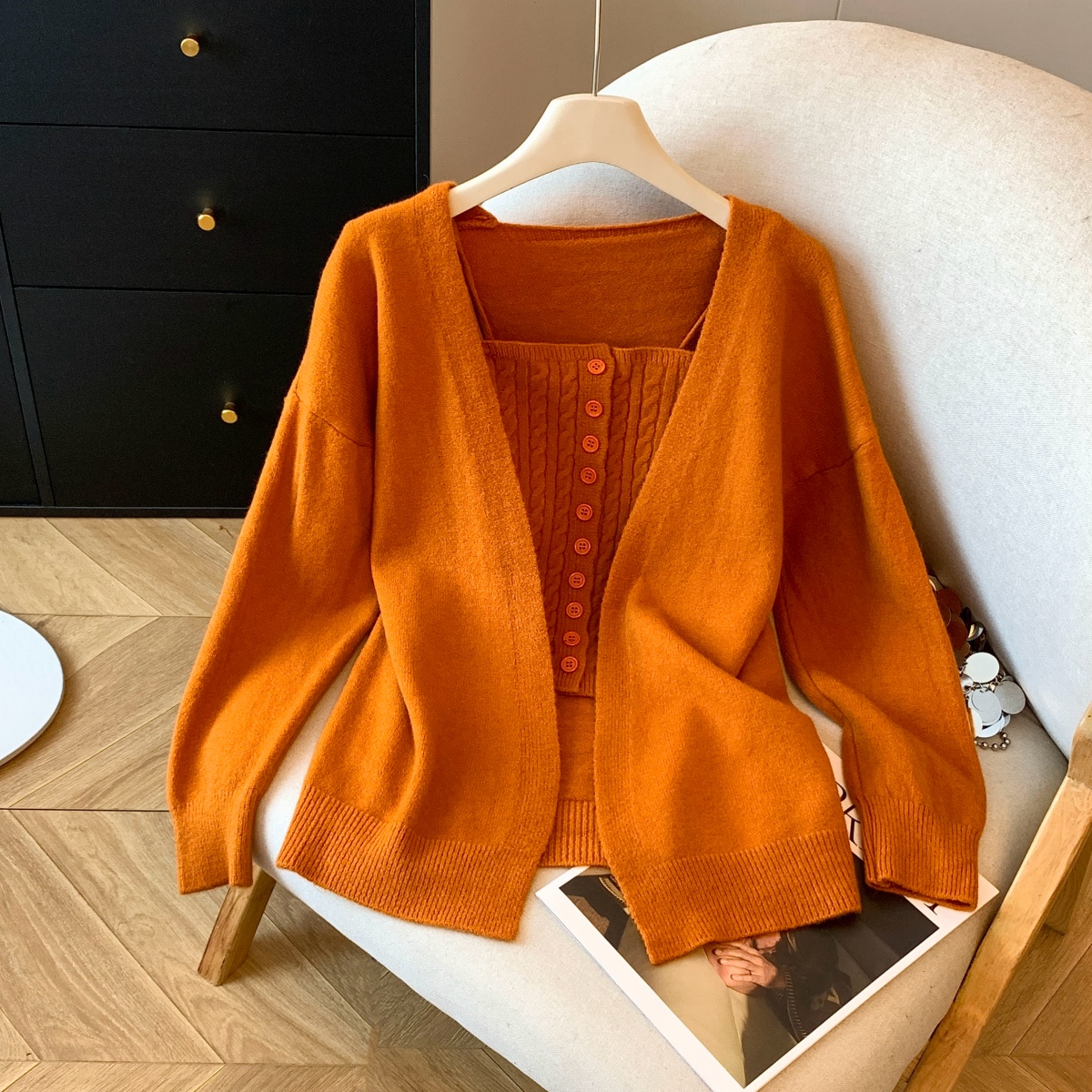 실사 부드러운 바람 화이트 긴팔 니트 오픈 가디건 여성 코트 인사이드 가져 가라. 민소매 꽈배기 캐미솔 세트