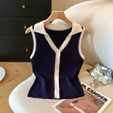 批发实拍夏季<b class='q'>韩版</b>气质纯色Polo领无袖排扣开叉针织背心上衣女
