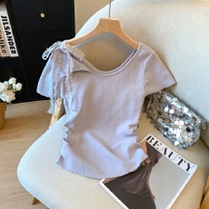 批发实拍夏季<b class='q'>露肩</b>蕾丝蝴蝶针织衫夏季新款短款小众收腰别致显瘦<b class='q'>上衣</b>