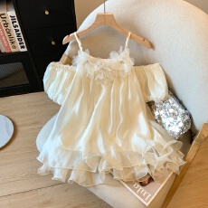 批发实拍温柔风纯欲性感露肩吊带<b class='q'>雪纺衫</b>立体花朵超仙气中<b class='q'>长款</b>上衣