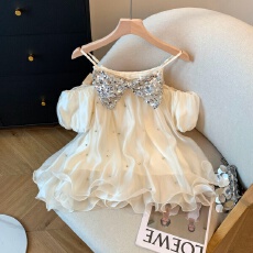 批发实拍温柔风纯欲露肩吊带<b class='q'>雪纺衫</b>立体蝴蝶结钉钻超仙气中<b class='q'>长款</b>上衣