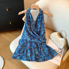 批发实拍辣妹<b class='q'>蓝色</b>碎花V领挂脖雪纺收腰短款<b class='q'>连衣裙</b>显瘦设计系带上衣