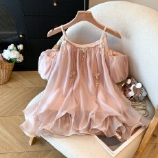 批发实拍温柔风纯欲性感露肩吊带<b class='q'>雪纺衫</b>立体花朵吊坠超仙气中长款上衣