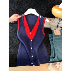 批发实拍2026设计感撞色拼接假两件马甲V领无袖单排扣单穿坎肩