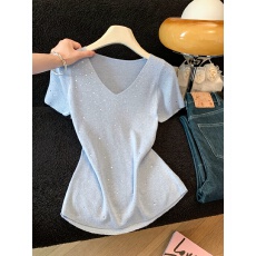 批发实拍韩系V领烫钻设计感针织衫女2026夏新气质修身<b class='q'>打底</b><b class='q'>上衣</b>