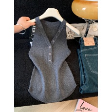 批发实拍夏季韩系纯欲v领针织<b class='q'>吊带</b><b class='q'>背心</b>女修身<b class='q'>无袖</b>上衣氛围感辣妹<b class='q'>背心</b>