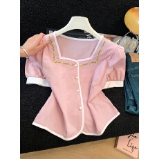 批发实拍实拍2026<b class='q'>韩版</b>夏季新款方领刺绣<b class='q'>衬衫</b>女小清新百搭短款上衣女