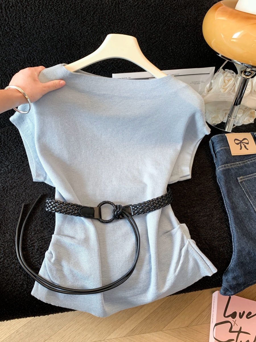 실사 높음 지혜 센스 작은 터틀넥 디자인 반팔 니트 스웨터 여성 2026 여름 새로운 몸매 가꾸기 허리 수축 연령 감소 맨위