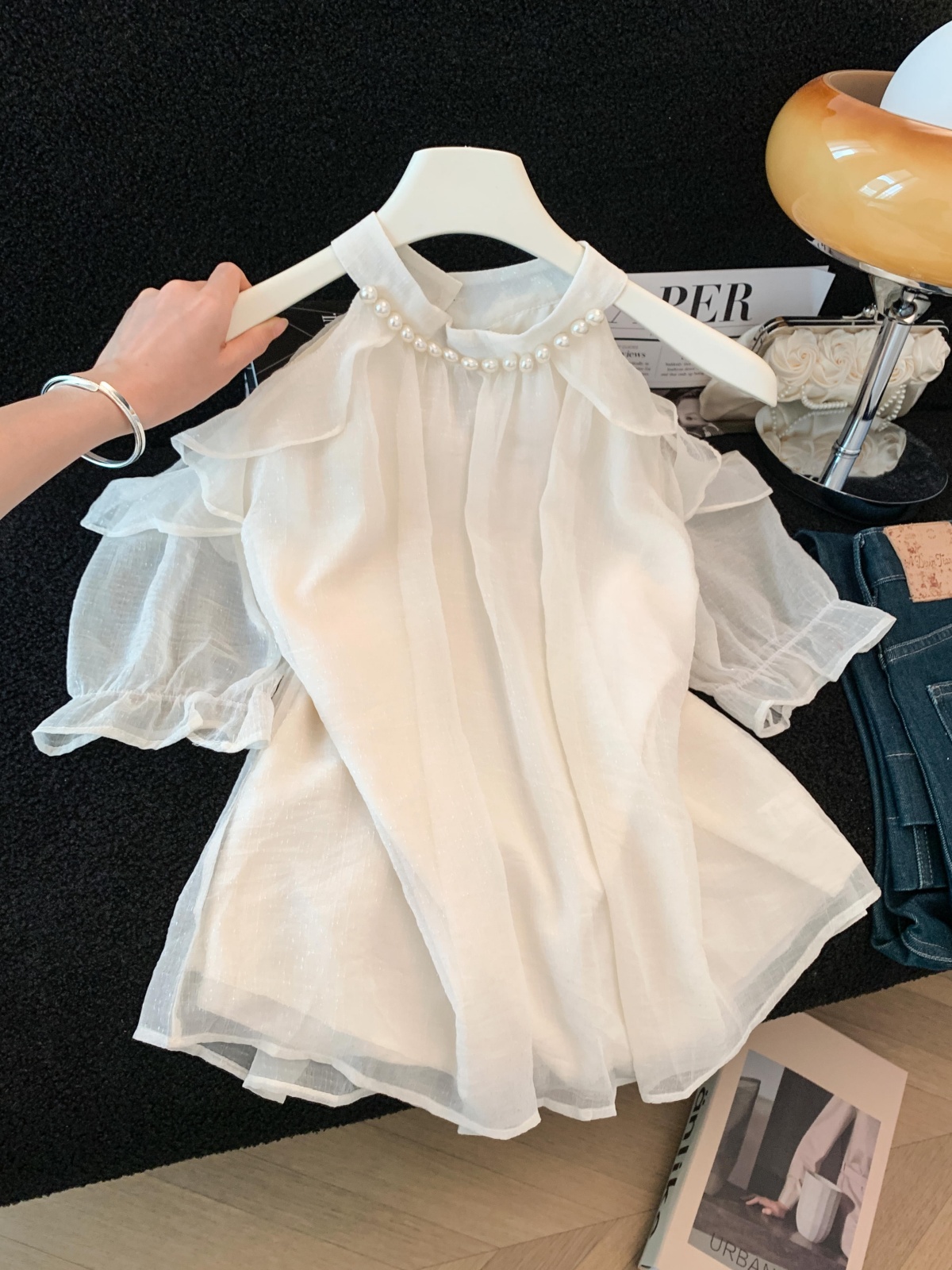 실사 단색 행침 목 오프숄더 시폰 셔츠 여성 여름 얇은 스타일 프랑스식 품격 우아함 디자인 센스 맨위