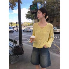 批发领口破洞设计感针织衫女2026<b class='q'>春</b>季新款宽松显瘦百搭上衣潮