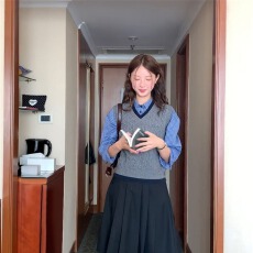 批发v领针织背心马甲女秋<b class='q'>冬</b>叠穿洋气减龄毛衣坎肩学院风外穿无袖毛衣