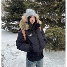 批发黑色<b class='q'>短款</b>大毛领连帽羽绒棉服女冬季2025新款保暖收腰显瘦棉衣棉袄