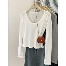 批发实拍高级感内搭打底衫<b class='q'>女</b>春秋季新款长袖白色T恤宽松小众短款上衣