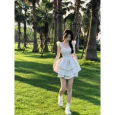 批发2026春夏法式绝美甜辣妹飞飞袖吊带<b class='q'>连衣裙</b>仙女裙收腰蓬蓬裙小个子