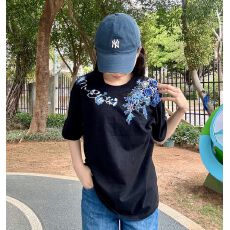 批发三本针+立体原版辅料（纯棉220克精梳紧密）短袖t恤女