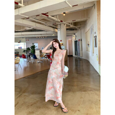 批发法式气质冷淡系独特别致小碎花<b class='q'>连衣裙</b>2026夏日绝美V领小裙子新款