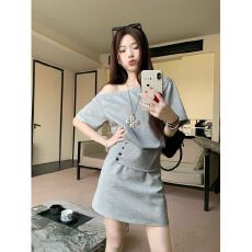 批发韩版设计感辣妹斜肩短袖上衣女夏季<b class='q'>新款</b>高腰显瘦气质<b class='q'>半身裙</b>两件套