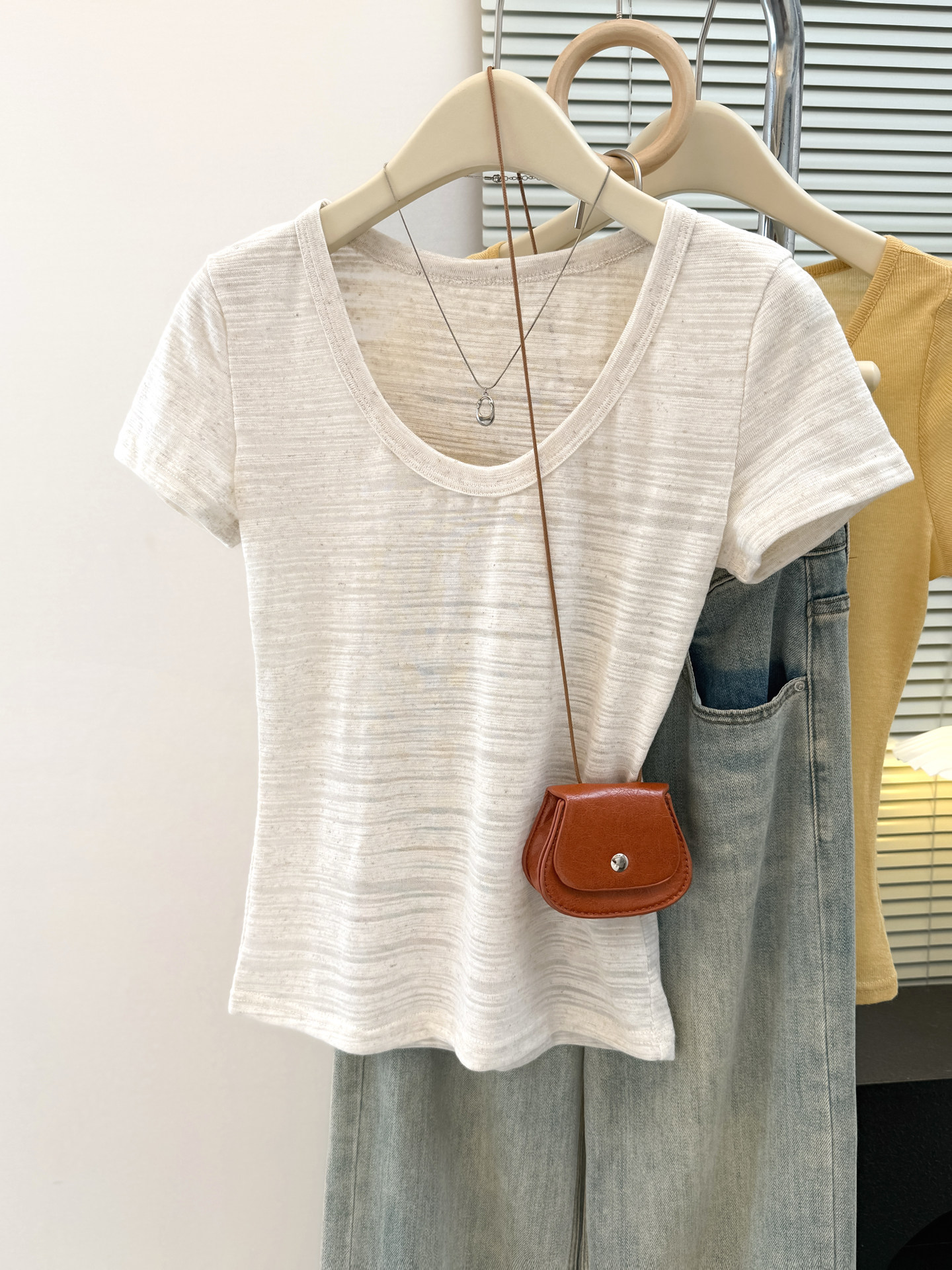 RY2507# 实拍竹节棉白色U领正肩短袖女t恤夏季新款韩系温柔独特超好看上衣