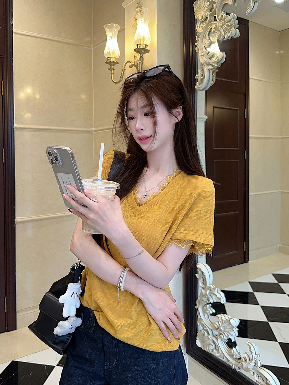 RY2506# 蕾丝拼接短袖T恤女装春夏季设计感条纹肌理感V领宽松上衣