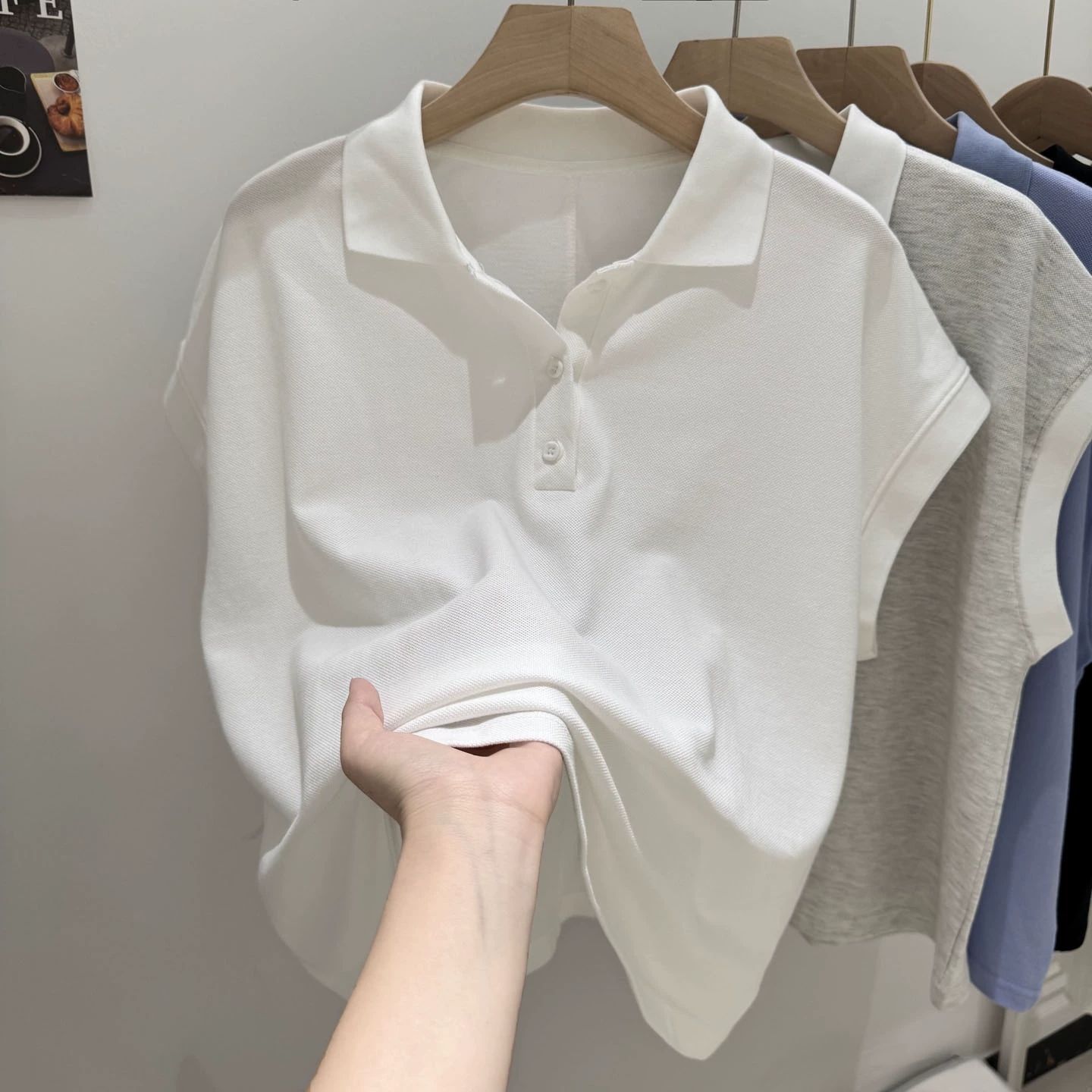 실사 POLO 칼라 반팔 티셔츠 여성 여름 루즈핏 한국 스타일 작은 키 쇼트 스타일 긍정적 인 어깨 폴로 칼라 삽입 어깨 소매 맨위