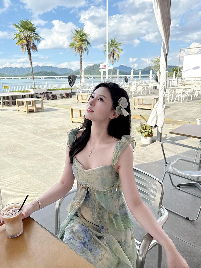 2026 봄 여름 치마 휴가 바람 품격 홀치기 염색 슬립 드레스 인기 작은 날다 소매 허리 수축 패션 슬림해 보이는