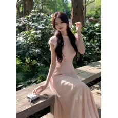 批发约会穿搭温柔韩系气质粉色连衣裙独特漂亮高级感收腰长裙夏季新款