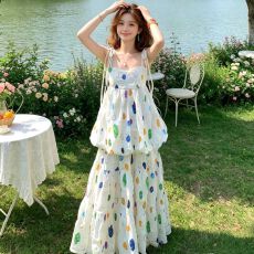 批发原版做法 夏日穿搭彩色波点吊带连衣裙新款绝美花苞半身裙两件套