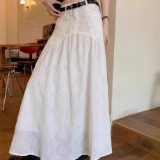 原版做工面料韩系ins立体格纹剪花白色半身裙女设计感中长款半裙
