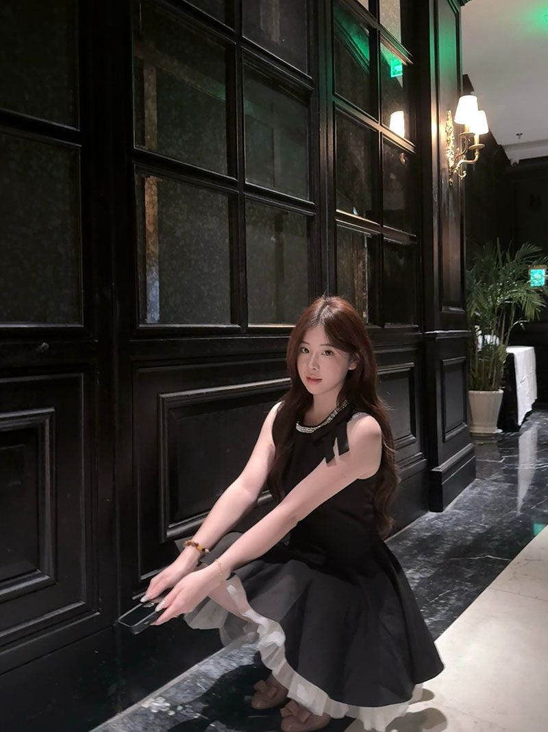 2026 섹션 라운드 넥 작은 검은 드레스 생일 공주 퍼프 치마 고급 센스 민소매 조끼 스커트 한 마디 여성 드레스