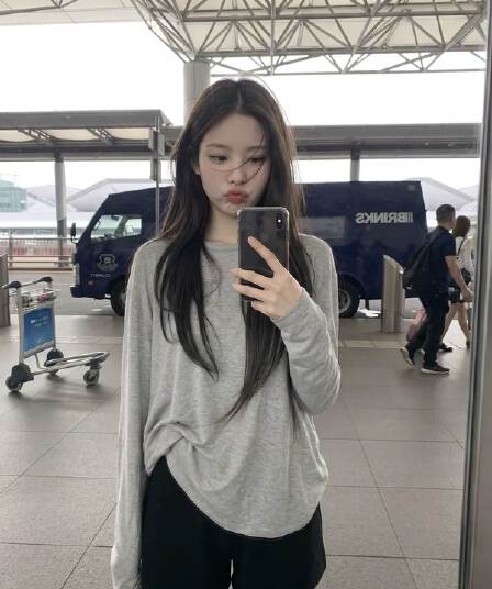 2026 가을 광저우 원단 반팔 티셔츠 여성