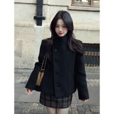 批发黑色高级感呢子大衣<b class='q'>女</b>秋冬新款夹棉毛呢<b class='q'>外套</b>小个子赫本风气质短款