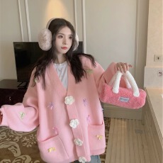 批发大码女装新韩系慵懒风甜美减龄<b class='q'>糖果</b><b class='q'>色</b>蝴蝶结V领立体花朵<b class='q'>开衫</b>毛衣