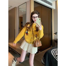 批发黄色卡通开衫毛衣女早秋2025新款宽松设计感<b class='q'>针织衫</b>